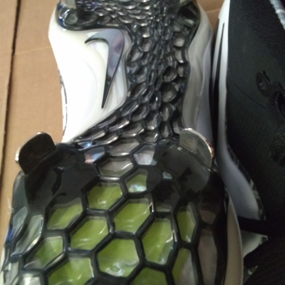 Nike cleats - Picture 5 of 5